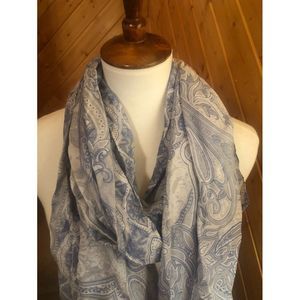 Simply Noelle Scarf